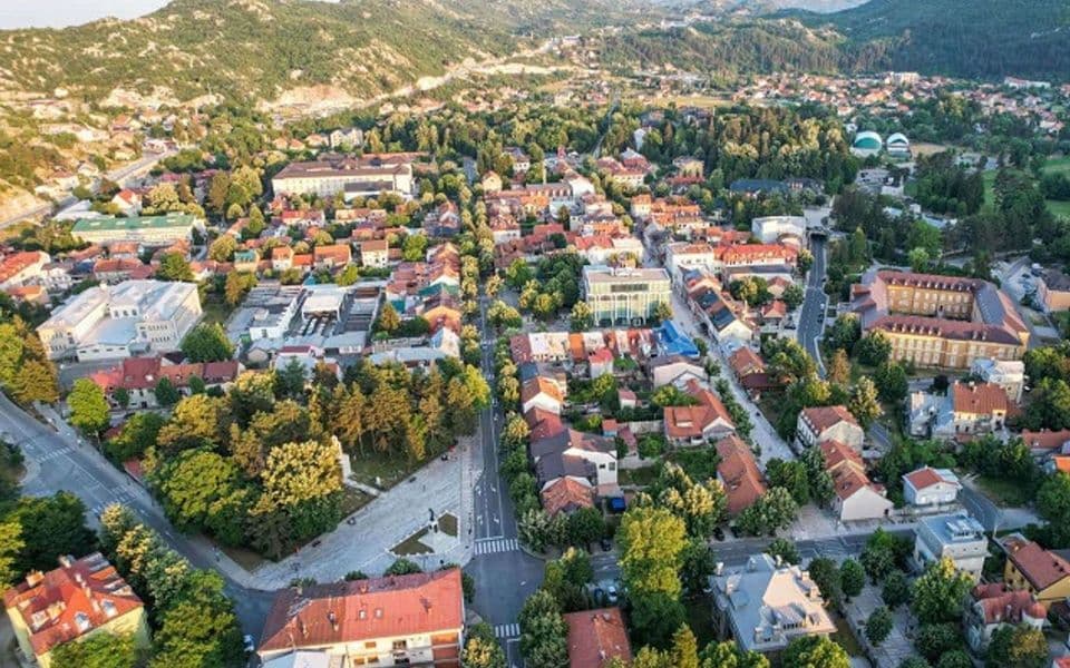 Cetinjanin procesuiran zbog šenlučenja, oduzet mu pištolj