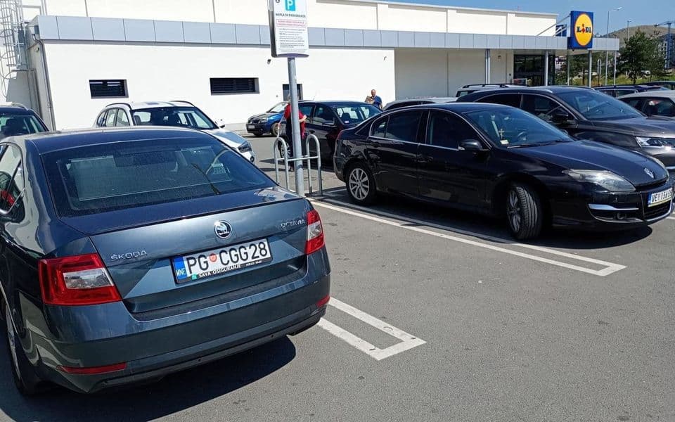 Tehničar za administrativnu i operativnu podršku Ispitnog centra zadužio službeno vozilo da ide na sindikalne sportske igre u Srbiju