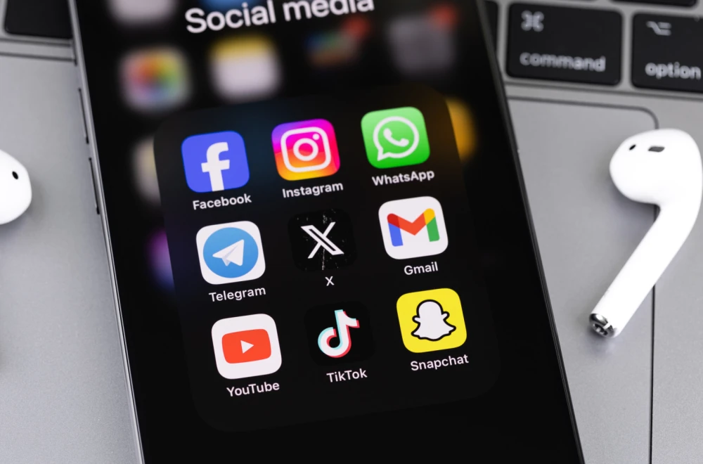 U ovoj zemlji su zabranili Facebook, X i YouTube