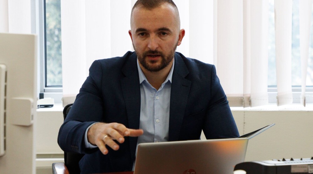Gazdić demantuje Kneževića: Agencija nije donijela mišljenje o kolektoru, uradiće to do sjutra