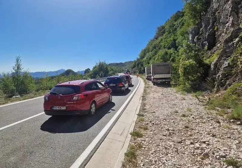Povremeni zastoji na putu Cetinje – Budva zbog radova na Obzovici