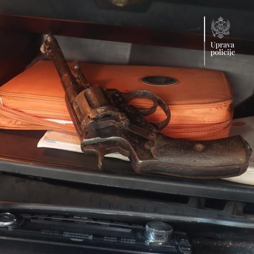Uhapšen Emil Demir iz Bara: Kontrolom vozila pronađen revolver u ilegalnom posjedu