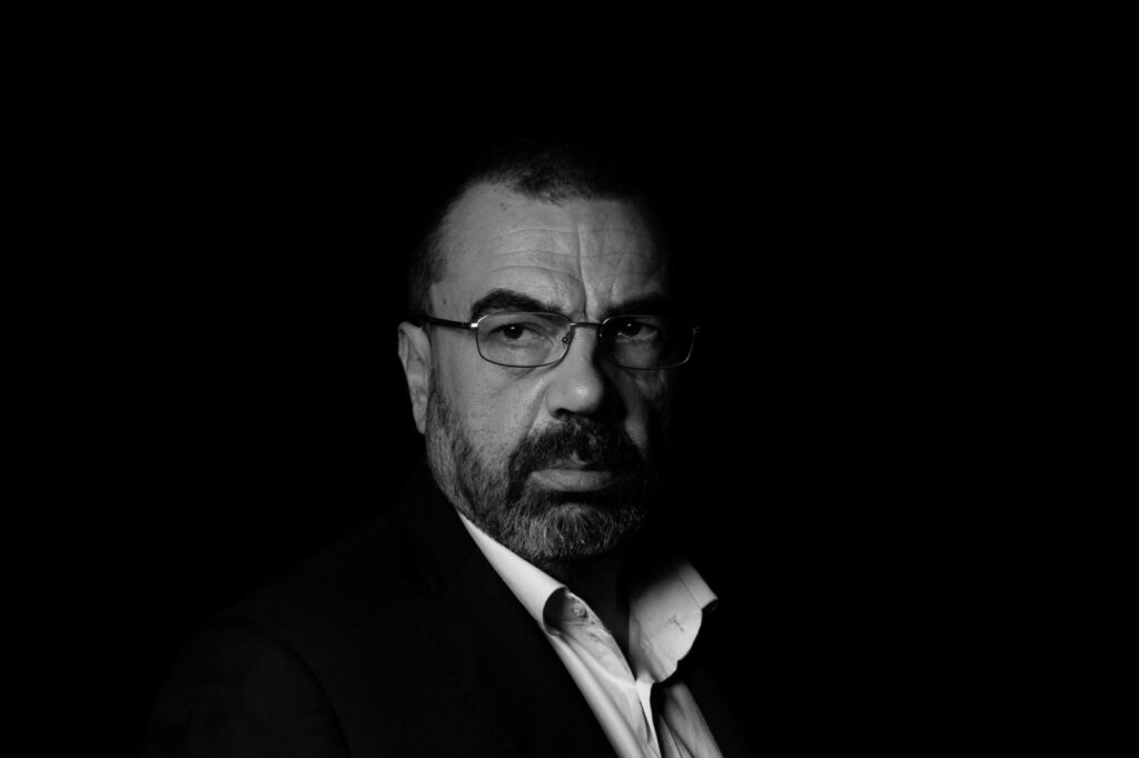 Preminuo novinar Esad Krcić