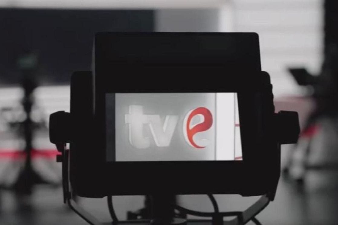 “Građanski ugao” večeras na TV E: Da li se Crna Gora vraća starim obrascima – retradicionalizaciji, patrijarhalnim normama?