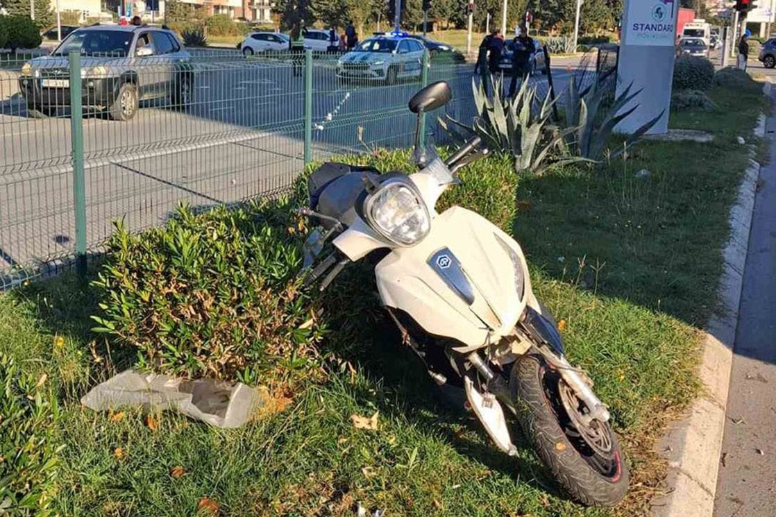 Bar: Sudar motocikla i automobila, povrijeđene dvije osobe