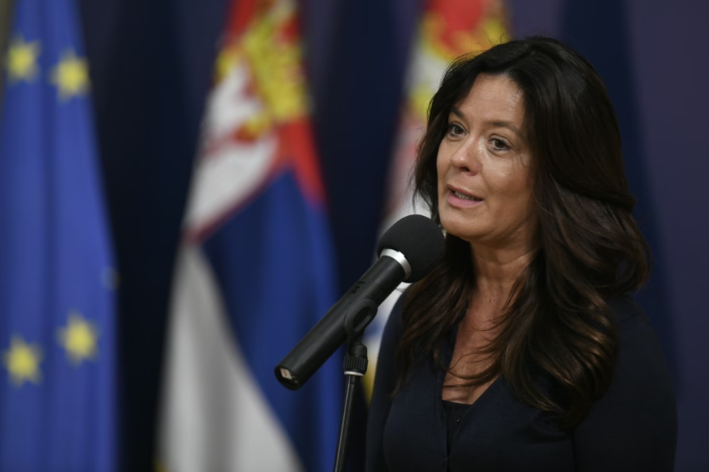 Vučićeva savjetnica priznala da je izmišljala vijesti dok je radila kao novinarka kako bi provela tri mjeseca na Svetom Stefanu