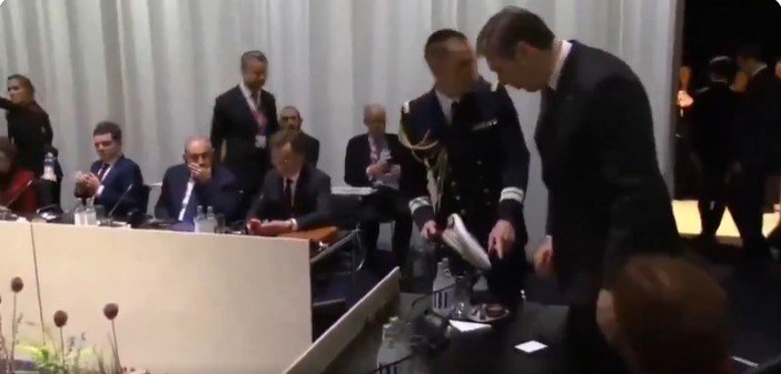 Vučić ostao i bez „hoklice“ u Kopenhagenu: Nema mjesta za predsjednika Srbije (VIDEO)