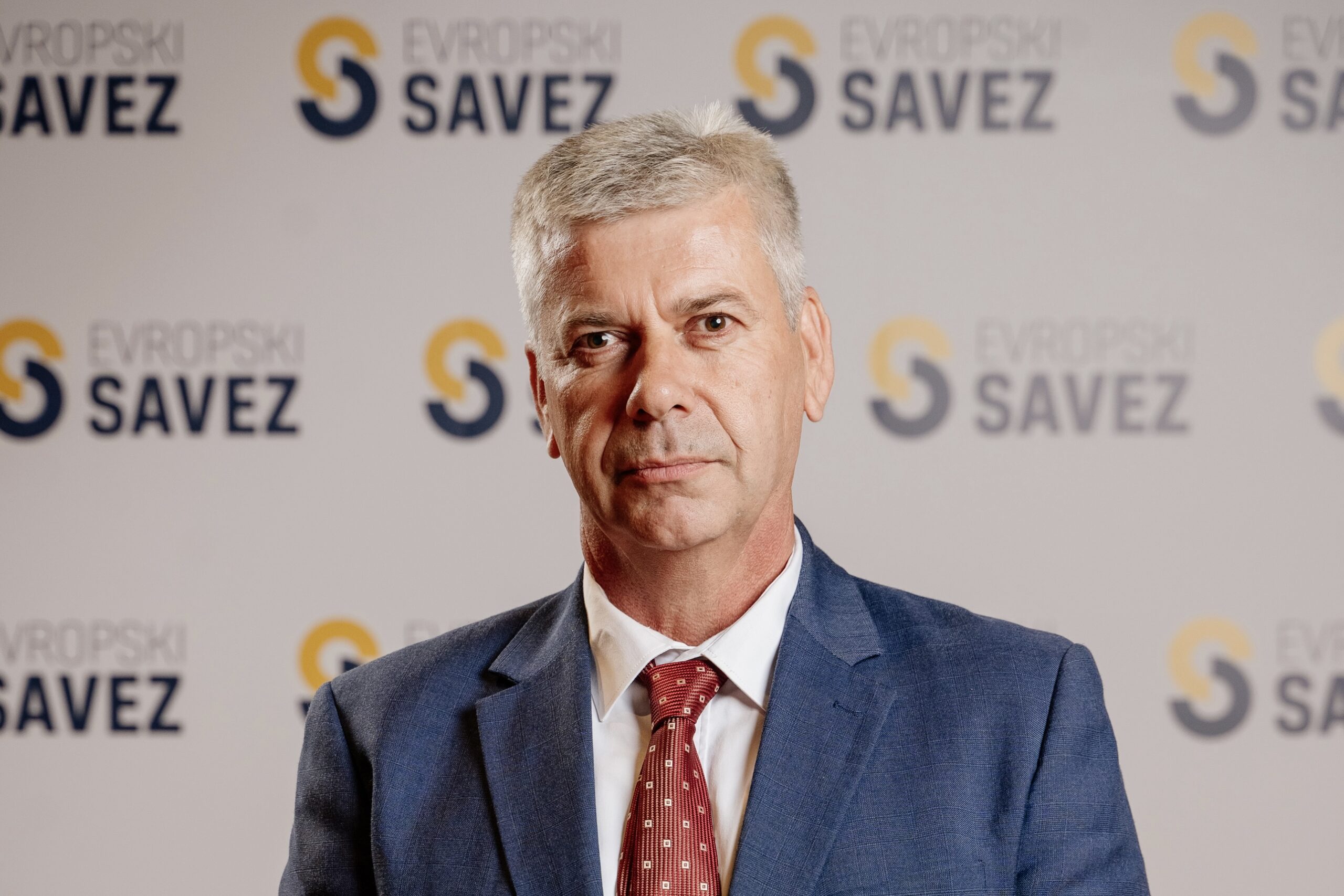 Mugoša: Mjesne zajednice kao partijski plijen