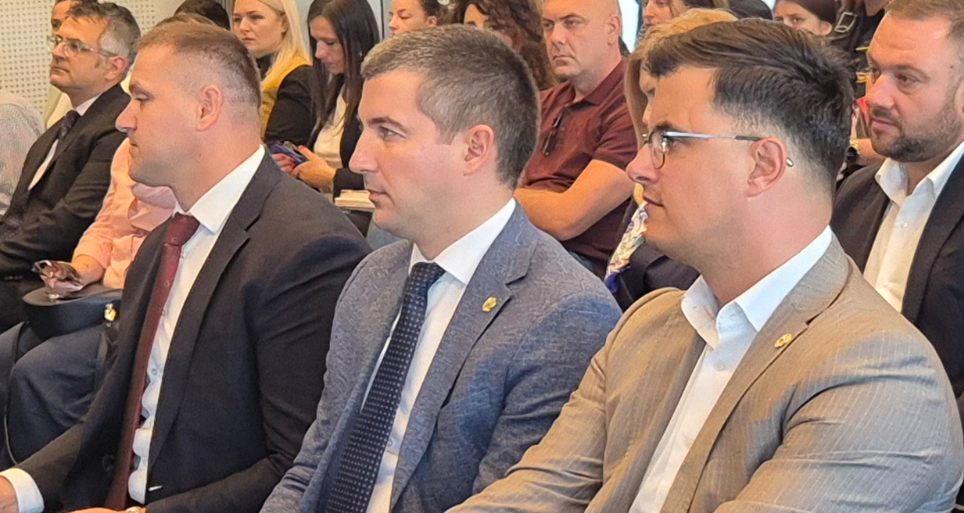 (VIDEO) Bečić se “provukao”, Šćepanović i Šaranović o bezbjednosnoj situaciji: Biće prilike, širok je spektar djelovanja