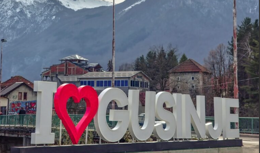 Gusinje: Građani dižu glas protiv nepotizma i traže kraj “porodične uprave” opštinom
