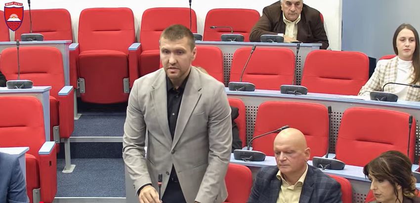 Petrić: PES će pokrenuti inicijativu za smjenu Smolovića; Usvojen predlog odluke o rebalansu budžeta Opštine Bijelo Polje