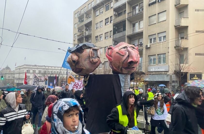 Protestna šetnja u Beogradu na godišnjicu napada na studente koji je pokrenuo talas blokada u Srbiji