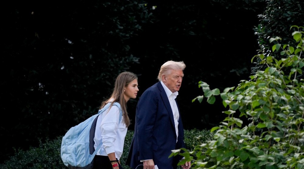 Kaj Tramp sa djedom Donaldom; Foto: EPA/KENT NISHIMURA