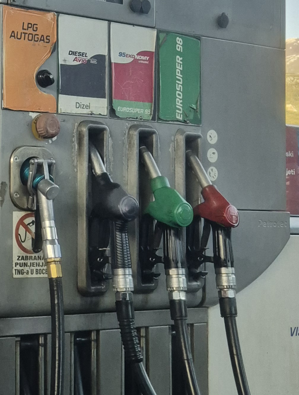 Ministarstvo energetike: Crna Gora ima stabilan i pouzdan sistem snabdijevanja naftnim derivatima