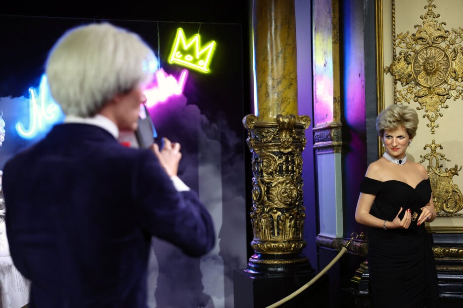 Muzej Grevin u Parizu otkrio voštanu figuru princeze Diane u njenoj “osvetničkoj” haljini