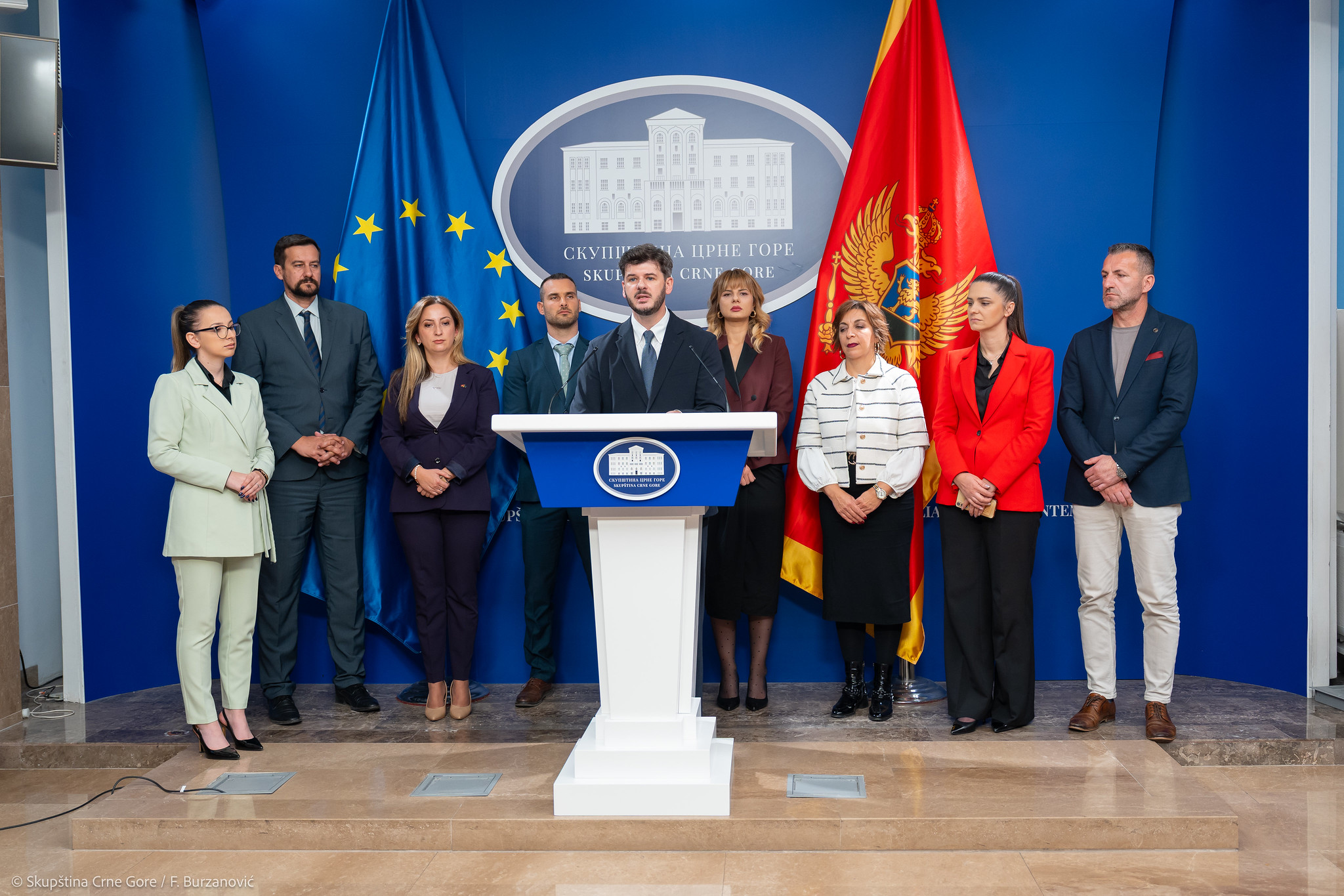 PES o ostavci Lakovića: Još jedan dokaz da mi u praksi živimo demokratiju