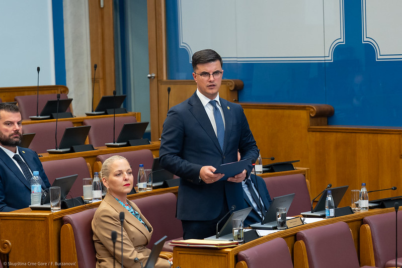Eskalacija zloupotrebe moći ministra Šaranovića