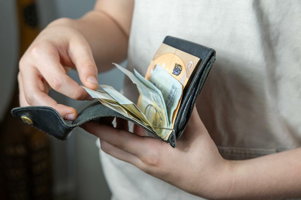 Danas počinje isplata februarskih penzija