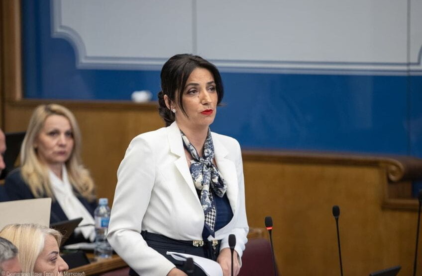 Bojanić Lalović traži odgovornost zbog slučaja vezivanja djece izolir trakom u vrtiću; Jakšić Stojanović: Sve mjere preduzete