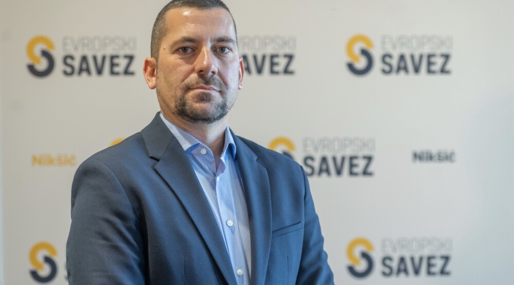 Perović: Predosjeća li i nikšićki PES obnovu kapele na Lovćenu?