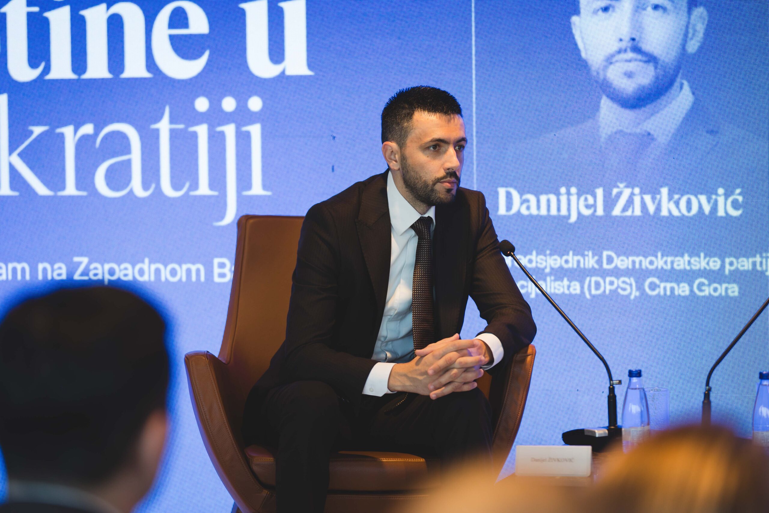 Živković: Vlast populista i nacionalista urušava institucije i usporava evropski put Crne Gore