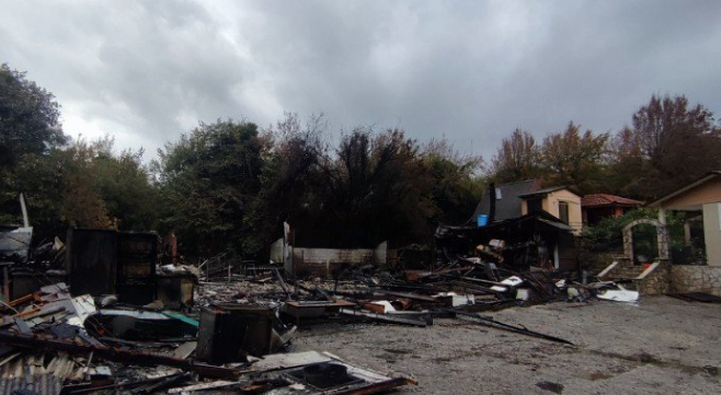 Herceg-Novi: Izgorio restoran u Kragujevačkom odmaralištu u Zelenici