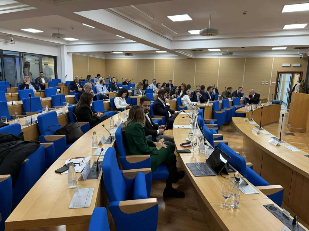 Usvojen Program privremenih objekata, Radović i Ivanović direktori u punom mandatu