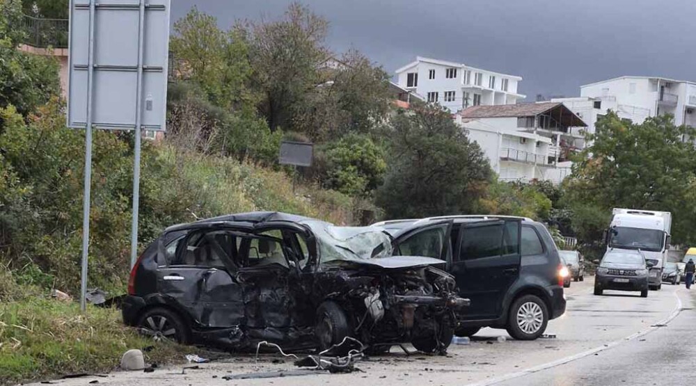 Bar: Dvoje povrijeđenih u udesu na Velikom Pijesku