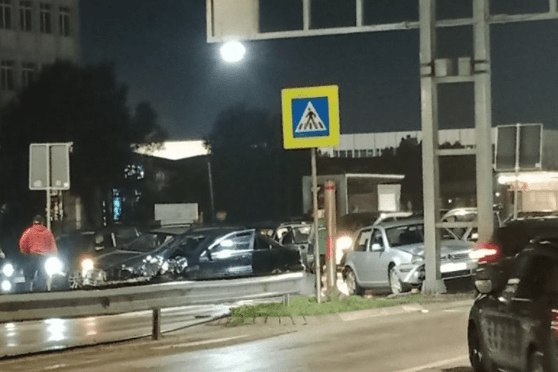 Udes u Baru: Formirana duga kolona
