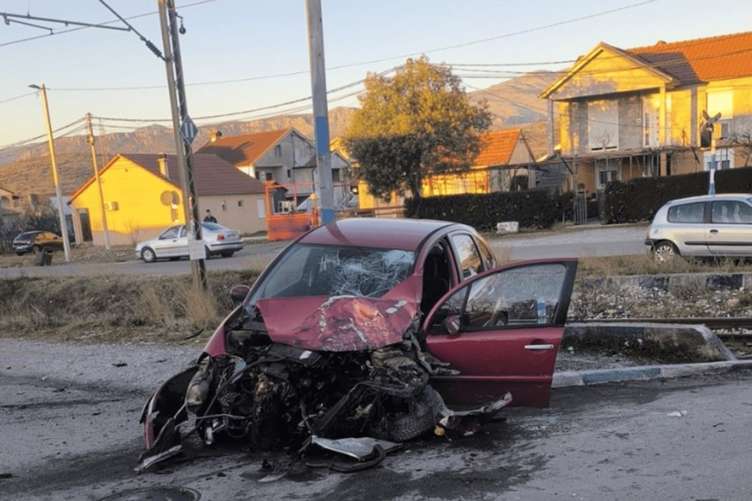 Sudar automobila i voza u Zagoriču: Povrijeđena jedna osoba
