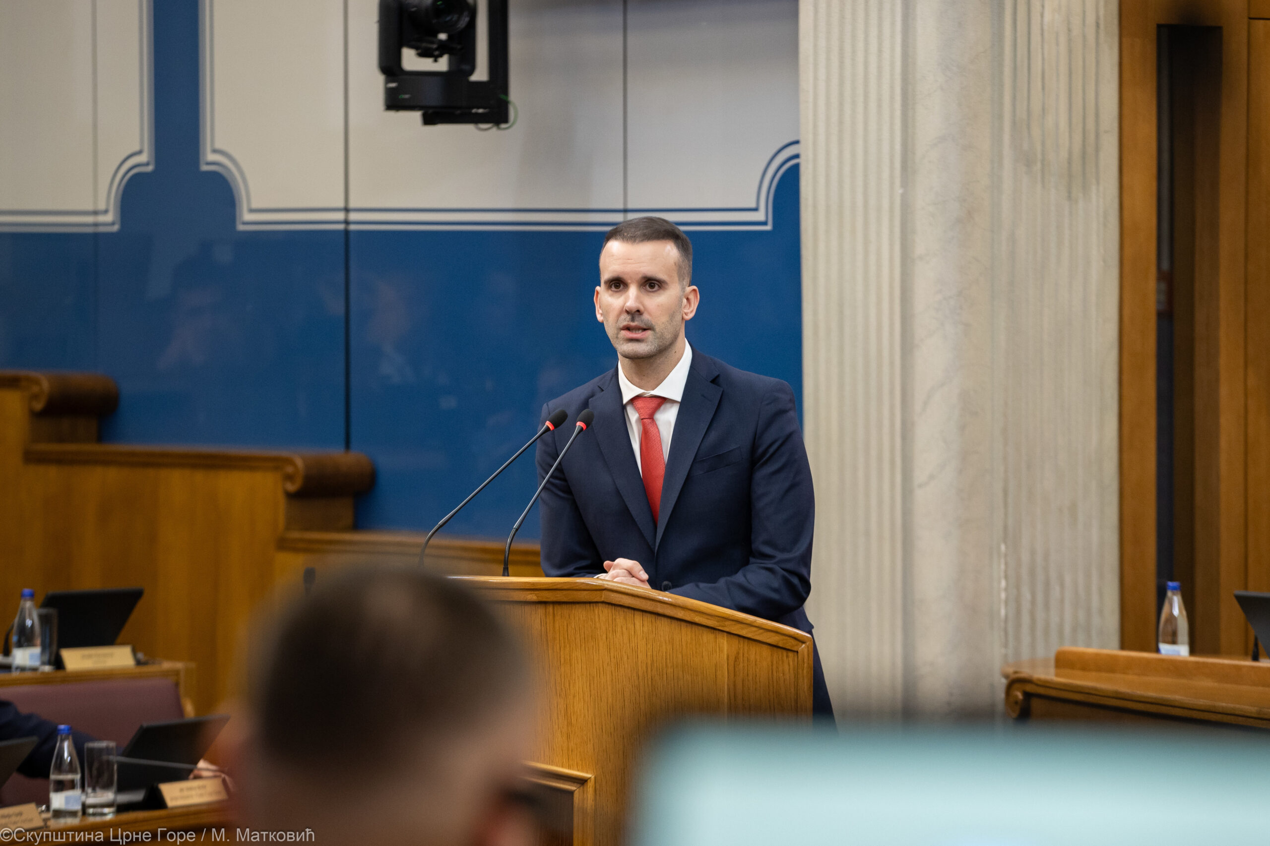 Knežević: Kada će srpski jezik postati službeni u Crnoj Gori; Spajić: Svaka promjena mora biti ustavna