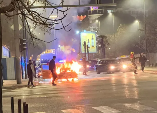 Na Bulevaru Džordža Vašingtona danas izgorjelo vozilo, nema povrijeđenih