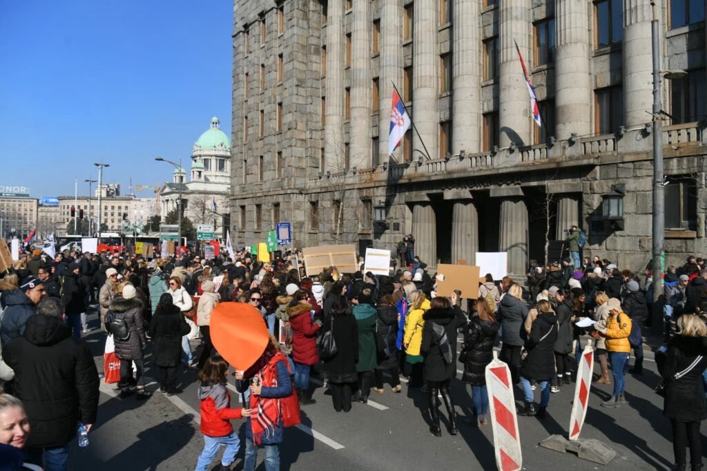 Protest ispred Ustavnog suda u Beogradu: Pobuna sudija i tužilaca zbog pritisaka
