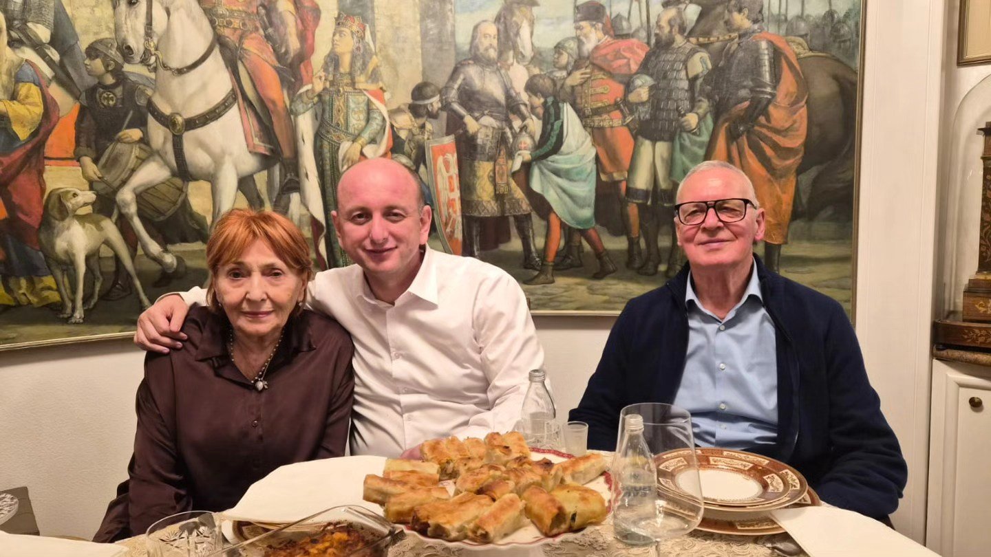 Knežević na slavi kod Vučića: Nijesmo pričali o Botunu, samo o skadarskom krapu