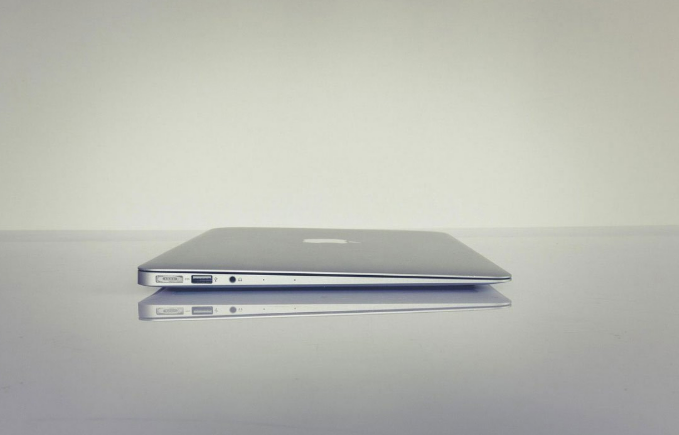Apple će početkom 2026. predstaviti tri nova MacBooka
