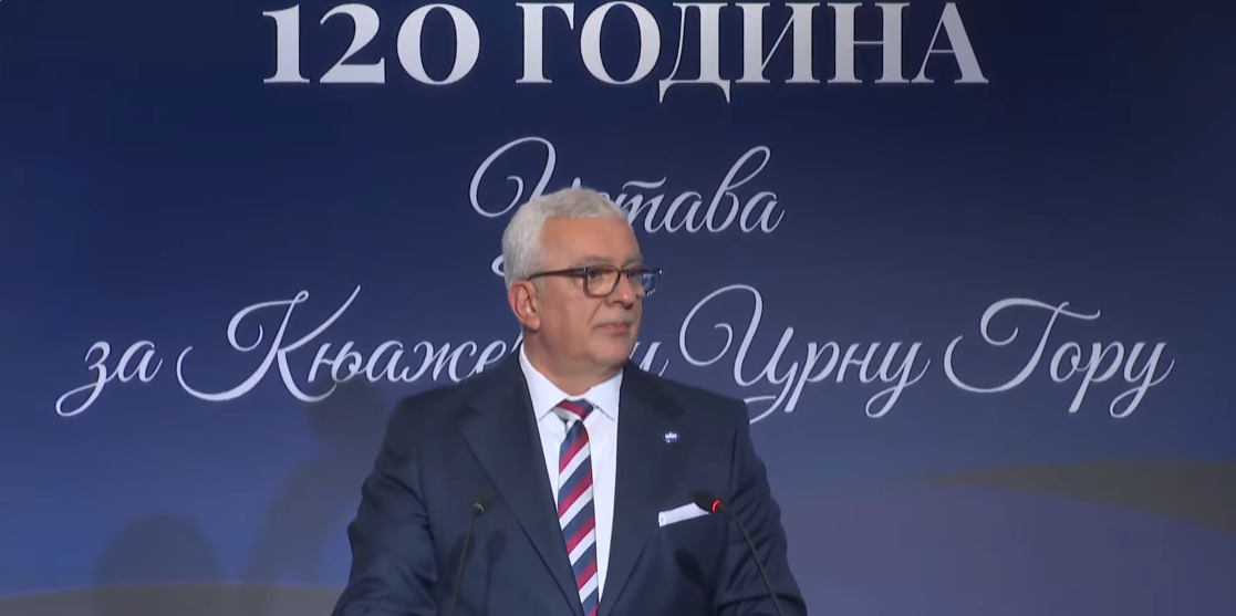 Mandić: Aktuelni Ustav upodobiti sadašnjosti i promijeniti status srpskog jezika