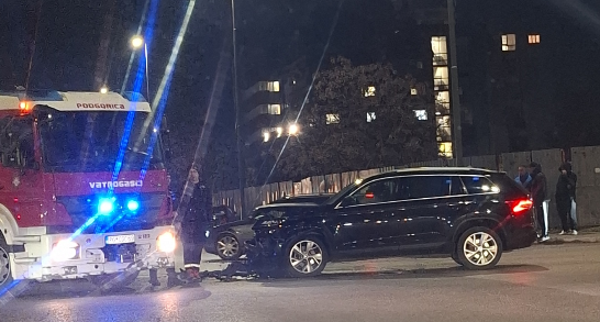 Saobraćajna nezgoda kod Kliničkog centra, jedna osoba povrijeđena