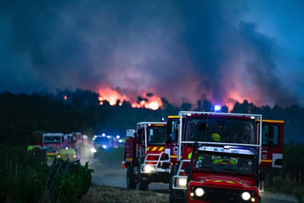 (FOTO/VIDEO) Veliki požar u Hrvatskoj, na terenu bilo više od 60 vatrogasaca