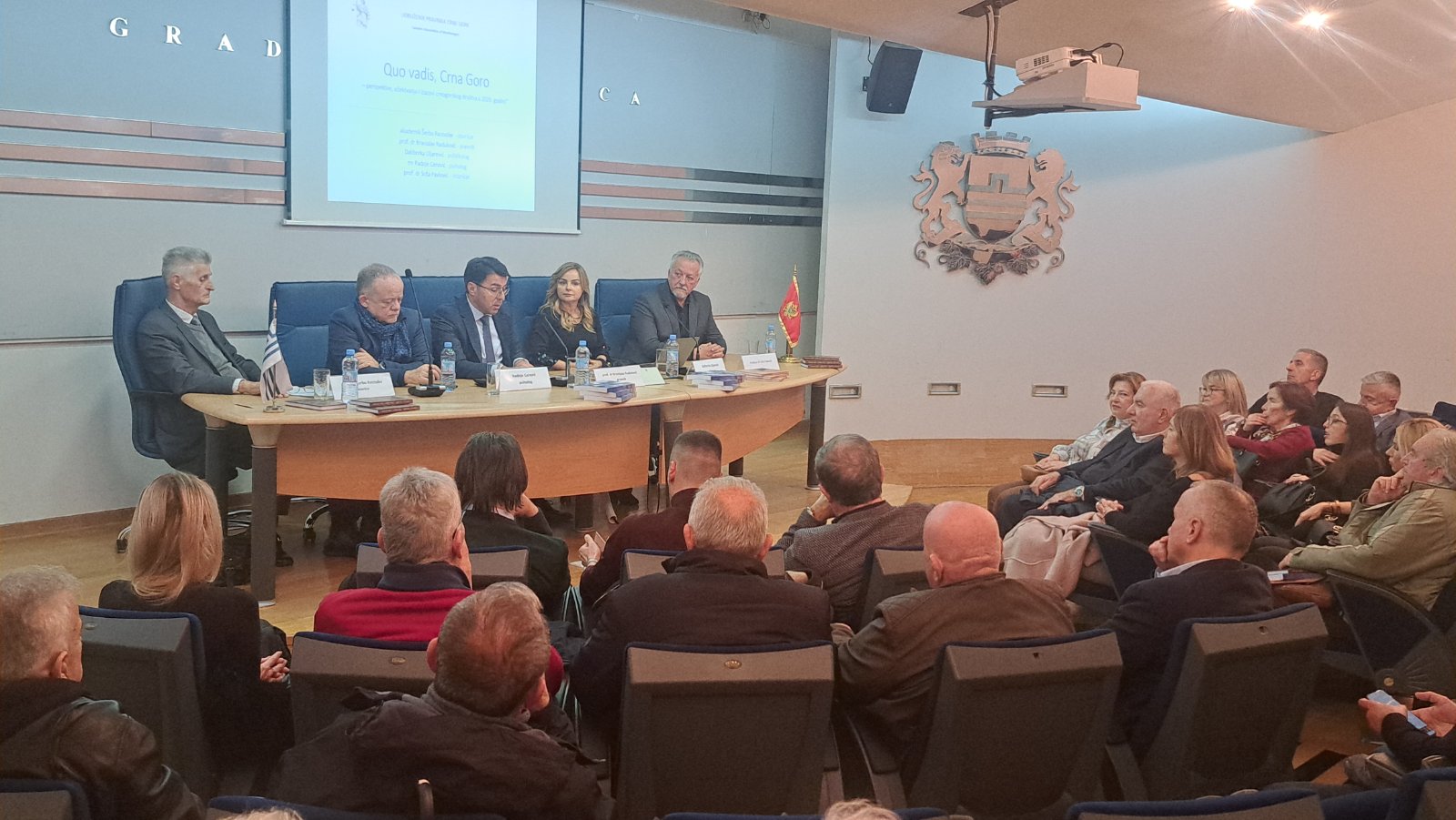 Pravnici i analitičari na Ius Forumu: Formalna evropeizacija bez stvarnog sadržaja