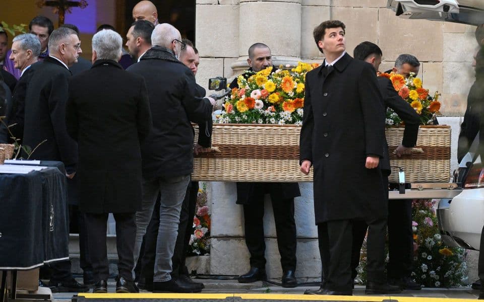Sahrana Brižit Bardo: Ceremonija u crkvi u Sen Tropeu