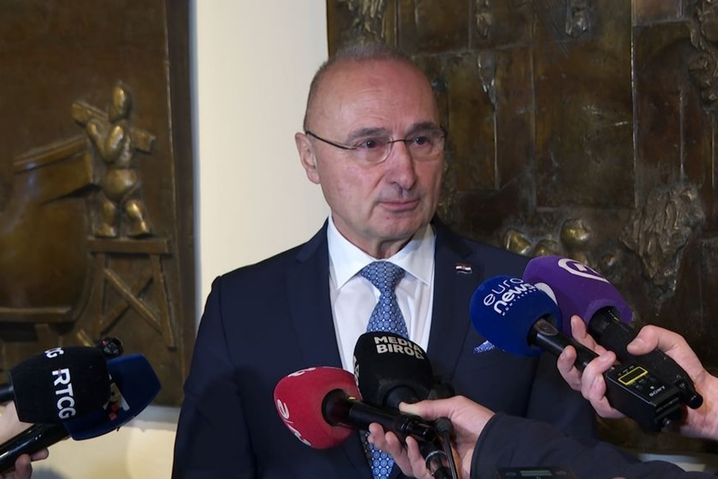 Grlić Radman: Nema ništa sporno sa pločom u Morinju, važno je da krenemo u razgovore o brodu Jadran