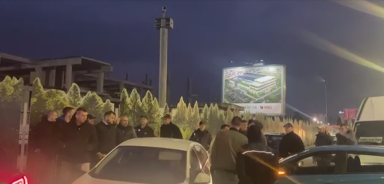 Incident na blokadi u Podgorici: Građaninu nije dozvoljen prolaz, onemogućeno i snimanje novinarki Portala ETV