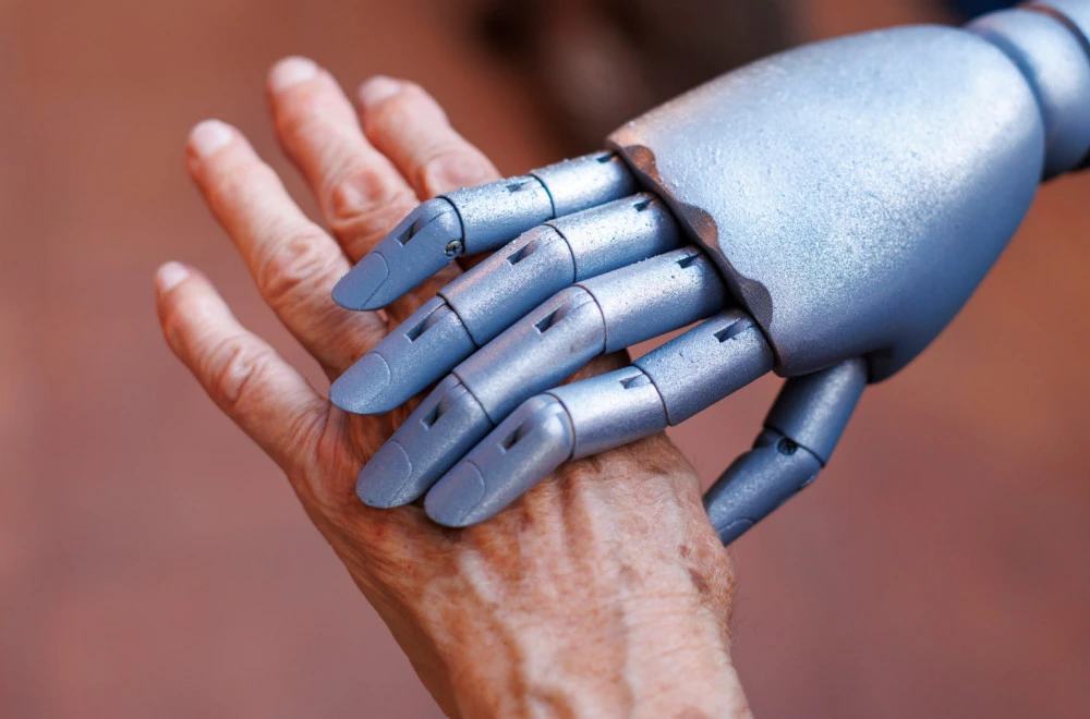 Iz Rusije stiže robotska ruka koja “čita misli”