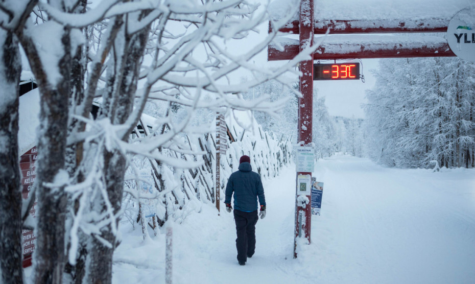 Ekstremna hladnoća u Finskoj: Turisti zaglavljeni na aerodromu, letovi otkazani, temperatura na -37 stepeni