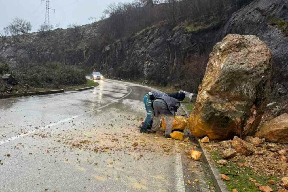 Uklonjena stijena s puta Meljilje – Petijevići