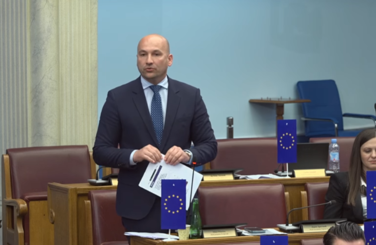PIŽURICA ZA STANDARD: Identitetska i sva druga pitanja mogu doći na red nakon ulaska u EU