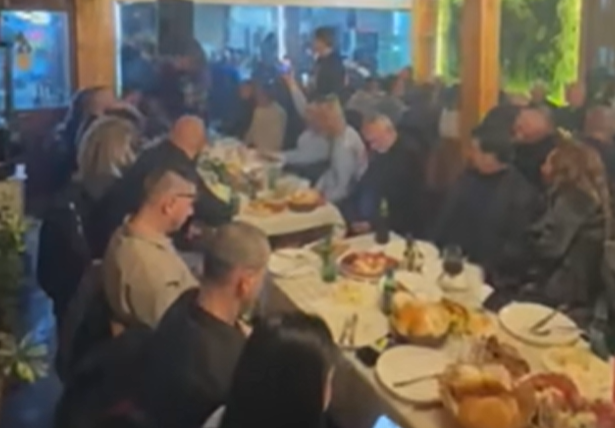 Direktor škole pjeva četničke pjesme, država ćuti: Ovako se pravi nova normalnost u Crnoj Gori
