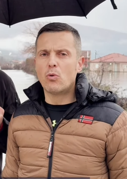 Mujović obišao ugrožena naselja: Voda završava u dvorištima zbog zabetoniranih kanala