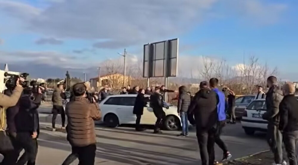 Više osoba privedeno zbog incidenta na kružnom toku ka Cetinju i Nikšiću