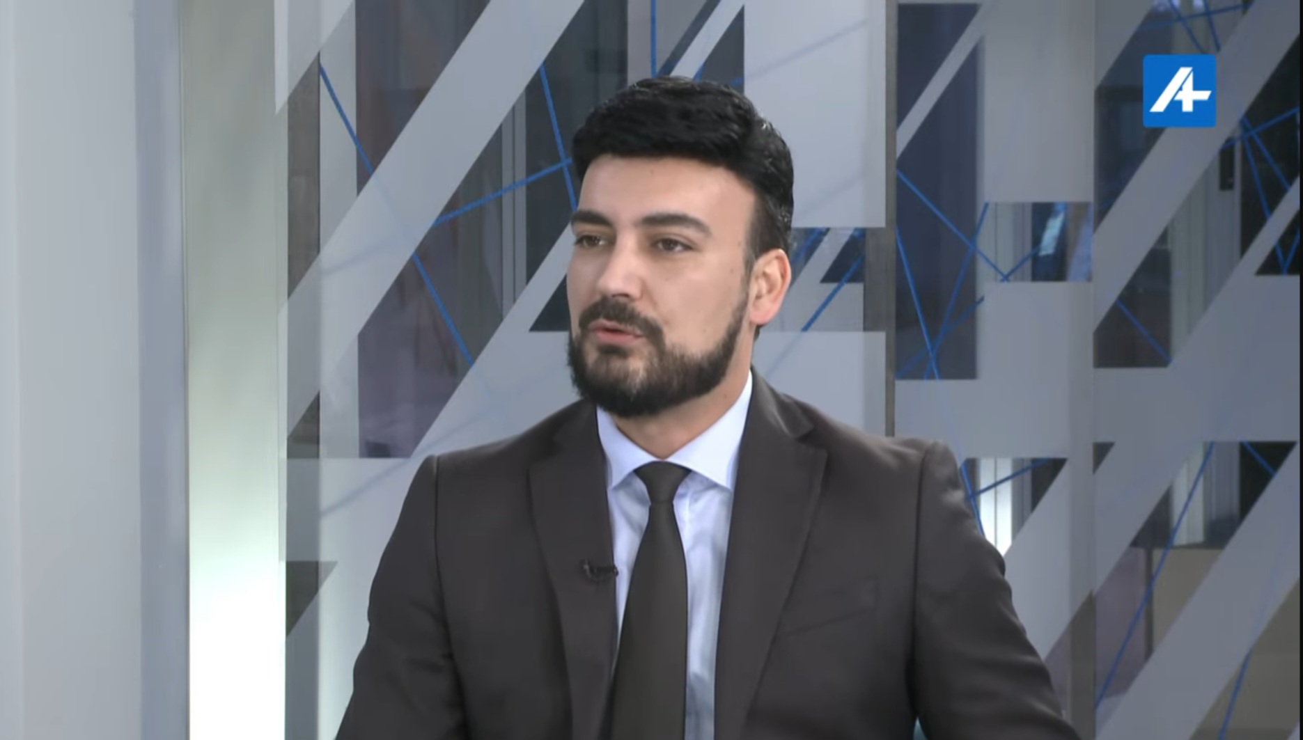 Jovanović: Zadovoljan sam saradnjom sa DPS-om, Abazović manipuliše u vezi sa prodajom stanova na Miločeru
